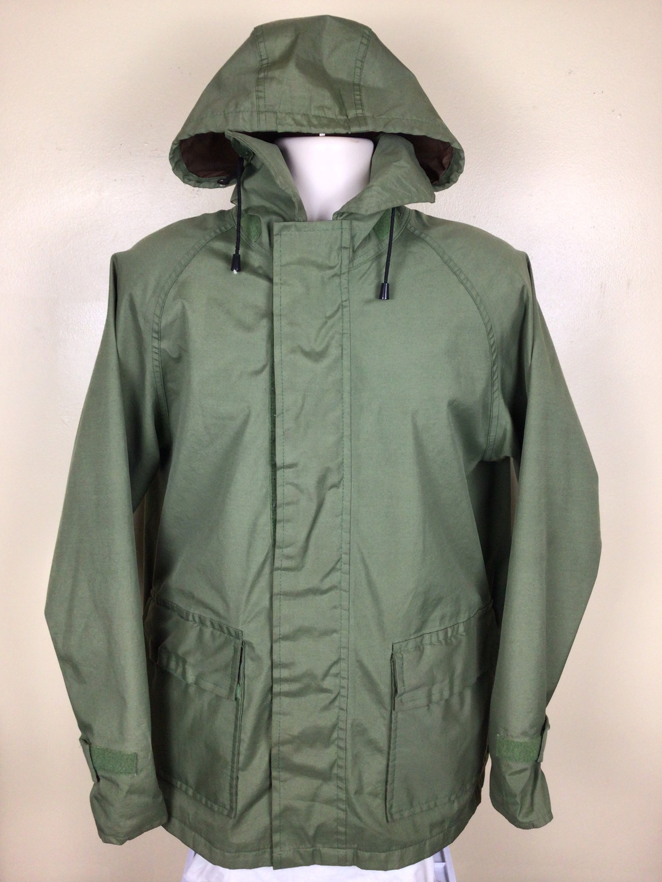 Vtg 80s 90s Orvis Gore Tex Jacket Green M Made in USA Fly Fishing  Windbreaker 