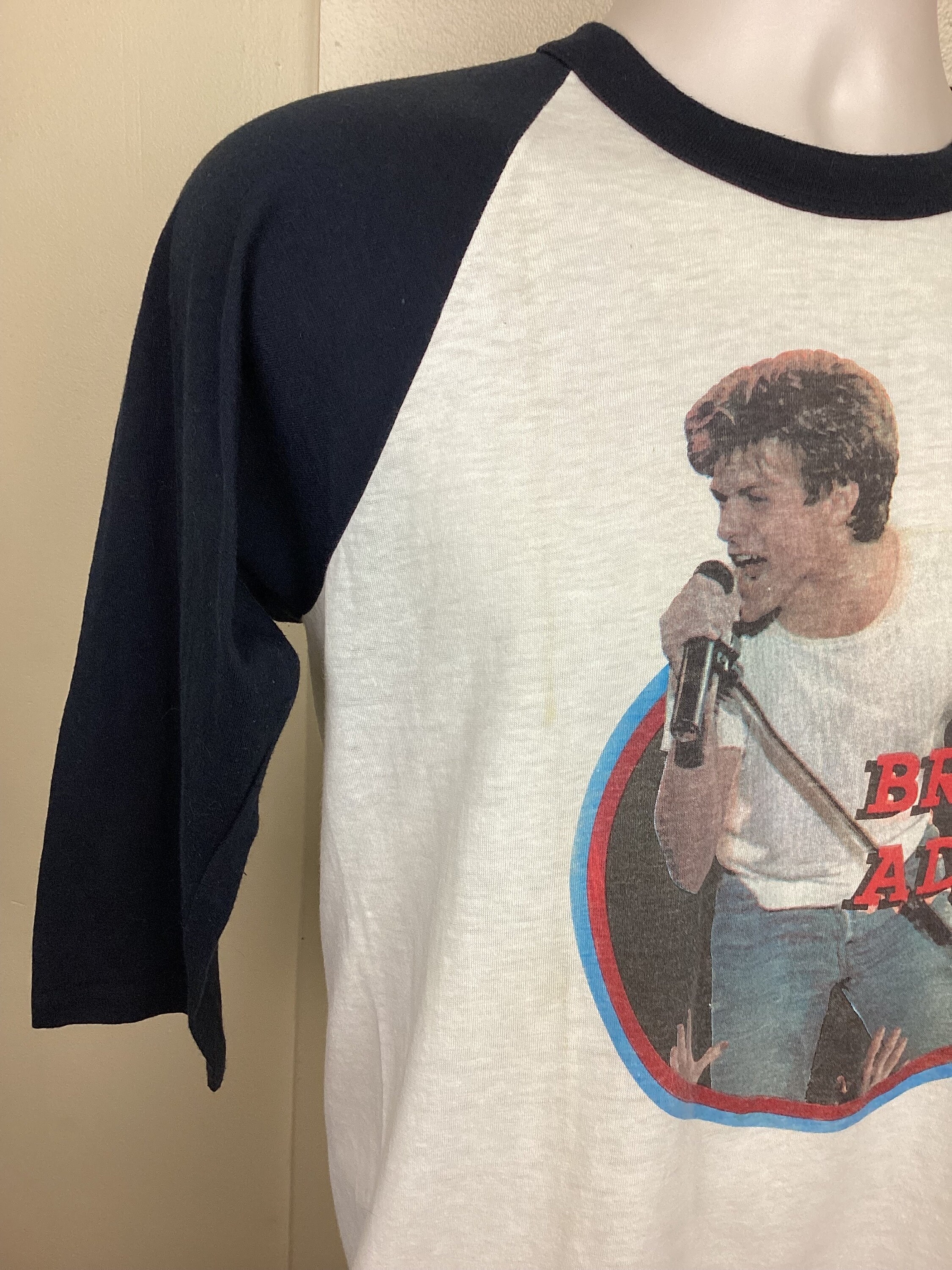 Vtg 1985 Bryan Adams Raglan Jersey Style Concert T-shirt Vtg 1985 Bryan Adams Raglan Jersey Style Concert T-shirt