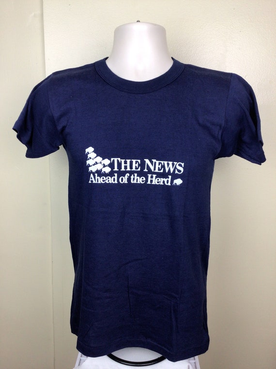 Vtg 80s The Buffalo News Ahead Of The Herd T-Shir… - image 2