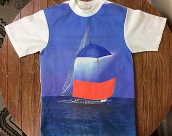 Vtg 70s Custom Casual Sailboat Photo Print Knit T-Shirt Youth L 14-16 Polyester Kids Boys Boat Picture