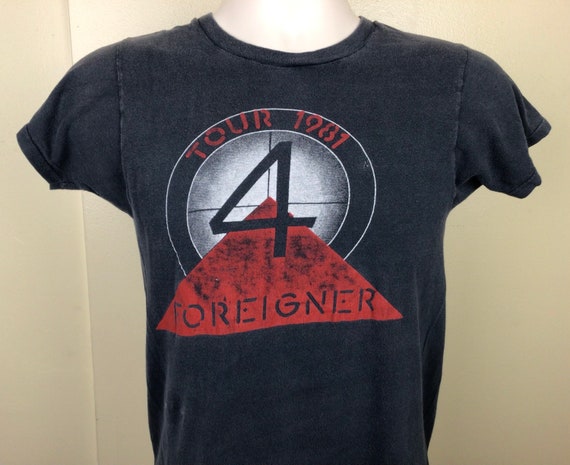 Vtg 1981 Foreigner 4 Concert T-Shirt Faded Black … - image 1