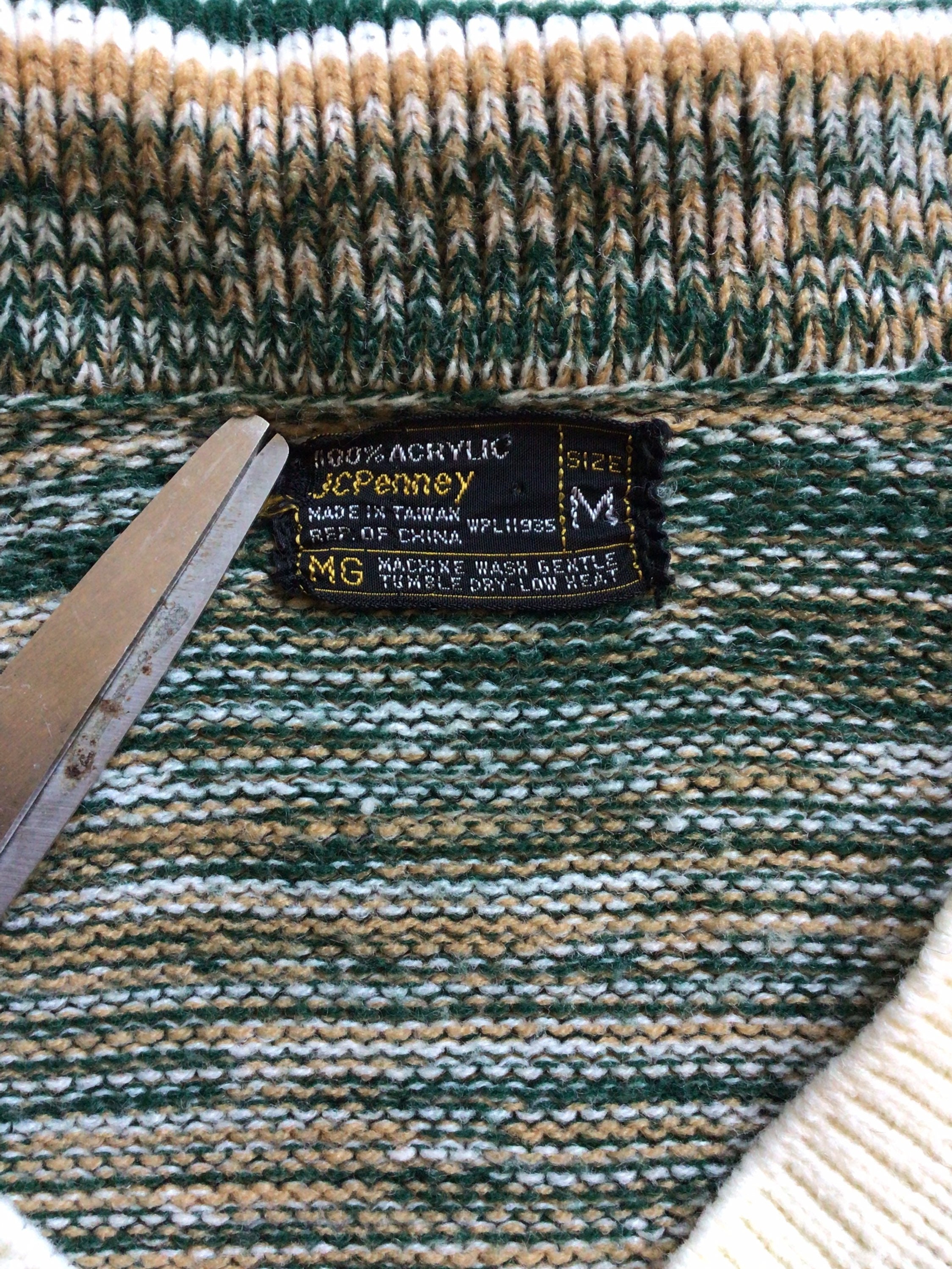 Vtg 70s JC Penney V-neck Collar Sweater Green Ivory M Ski Acrylic 