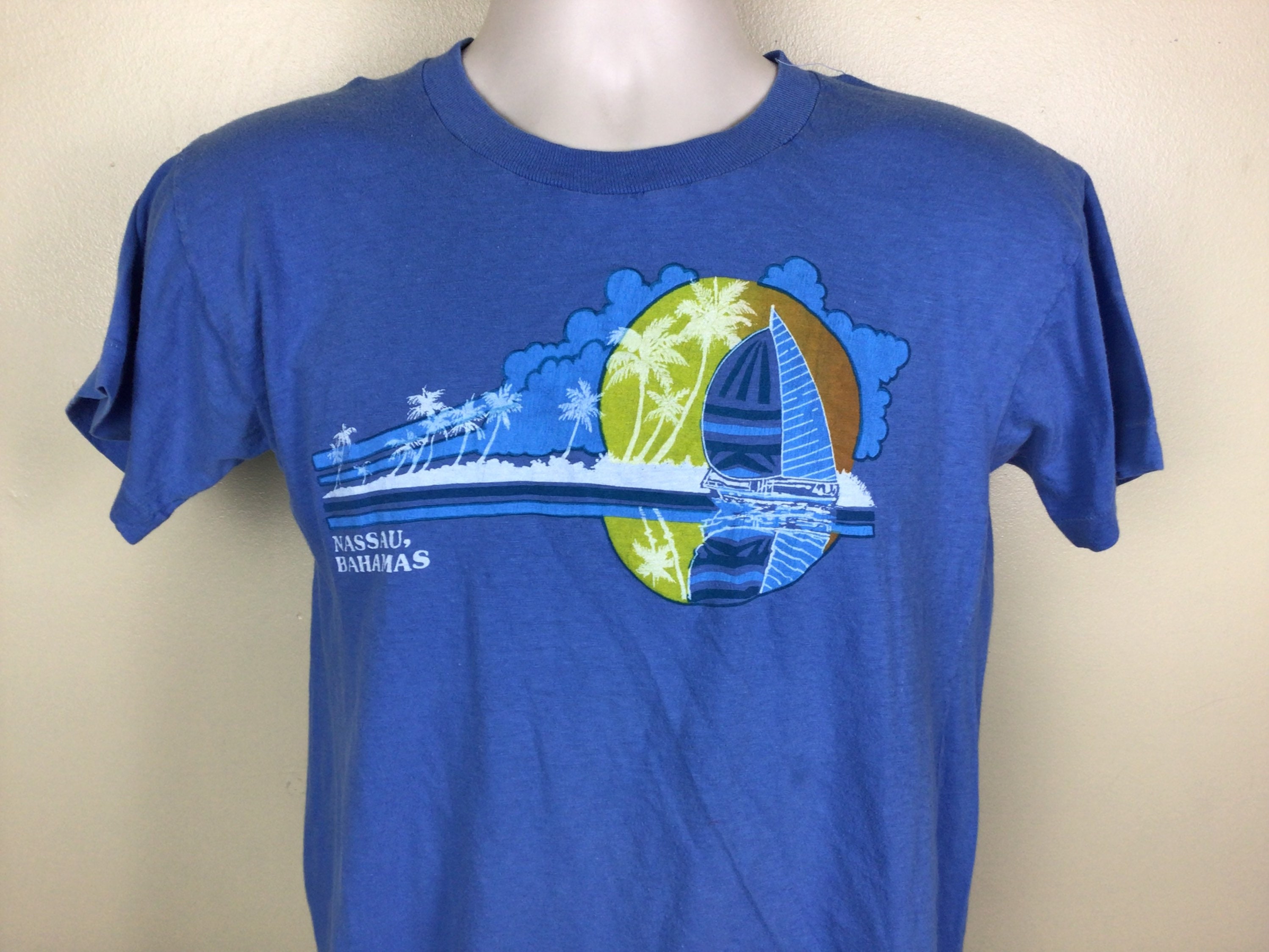 Vtg 80s Nassau Bahamas T-shirt Blue S/M Sailboat Sunset