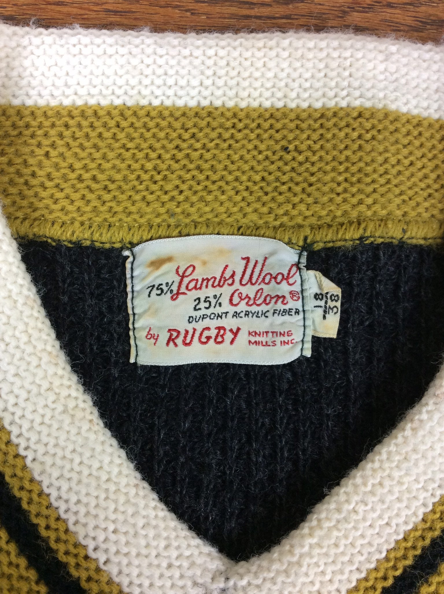 Vtg 40s Rugby Knitting Mills V-neck Sweater Women