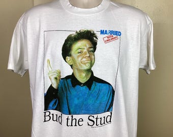 Vtg 1987 Casado com filhos Bud The Stud T-Shirt L 80s 90s TV Show Fox Comédia Sitcom Bundy