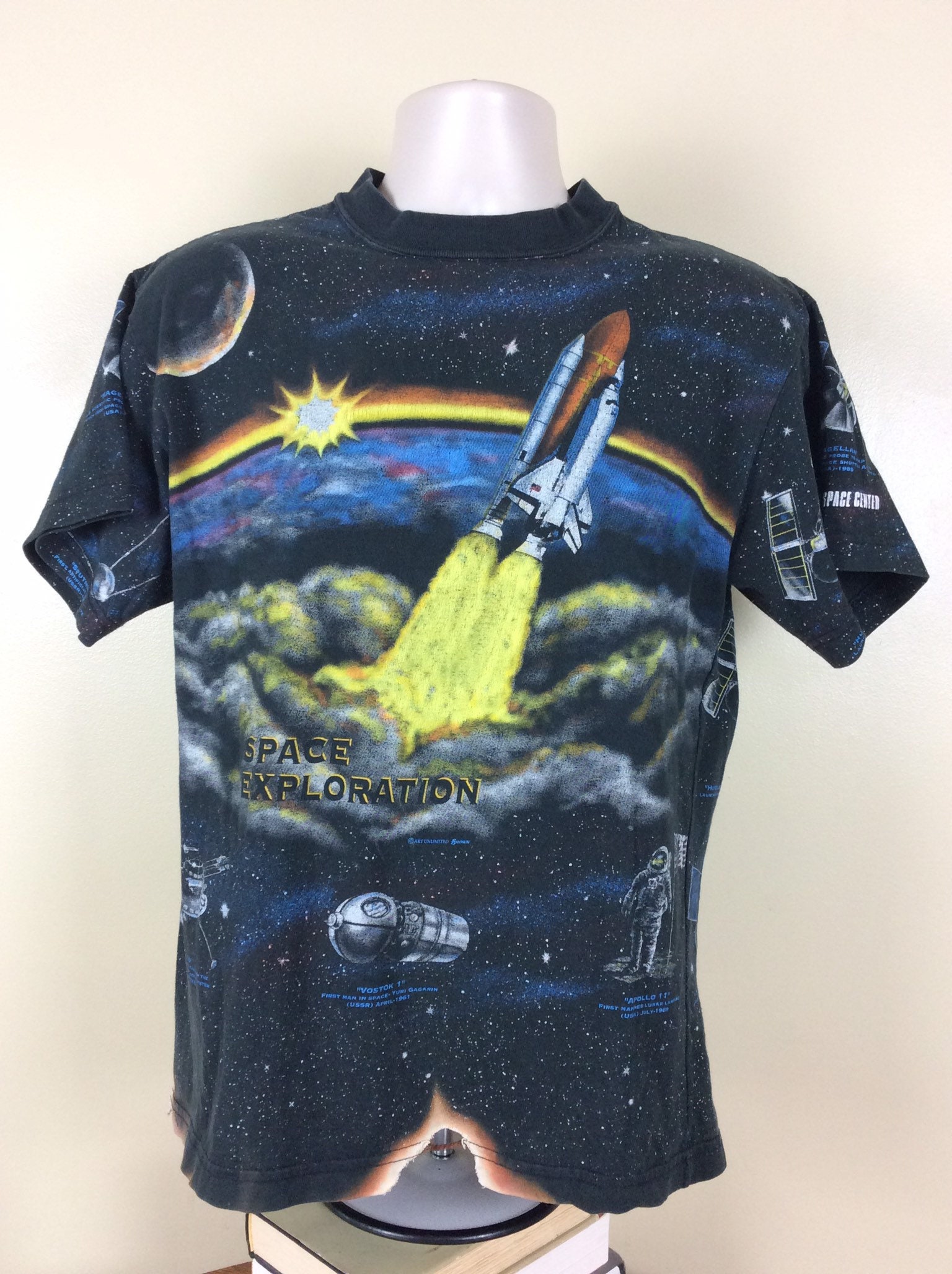 Vtg 90s Space Exploration All Over Print T-shirt Black M Vtg 90s Space Exploration All Over Print T-shirt Black M