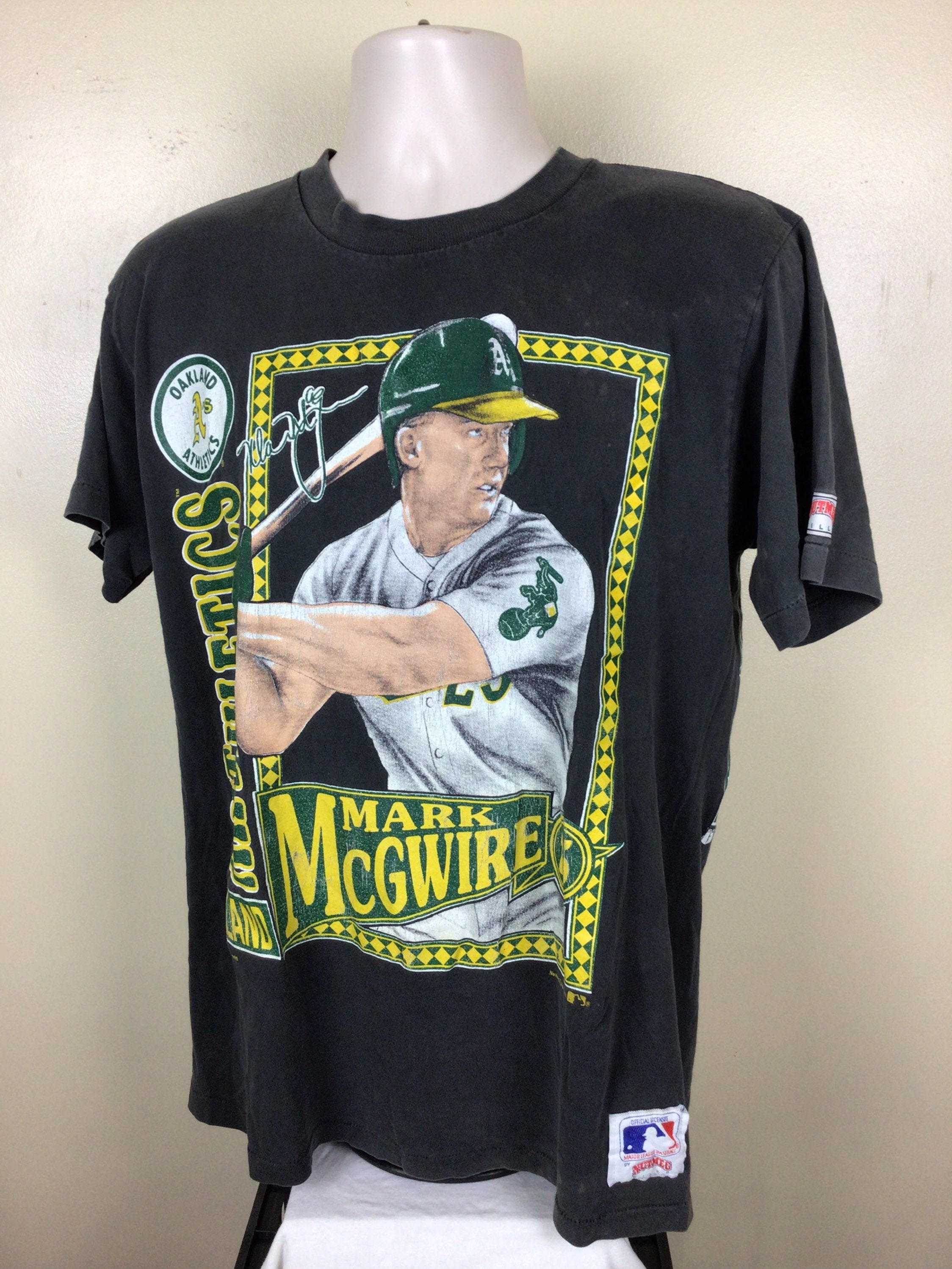Vtg 1991 Mark Mcgwire Oakland Athletics T-shirt Black L 90s Vtg 1991 Mark Mcgwire Oakland Athletics T-shirt Black L 90s