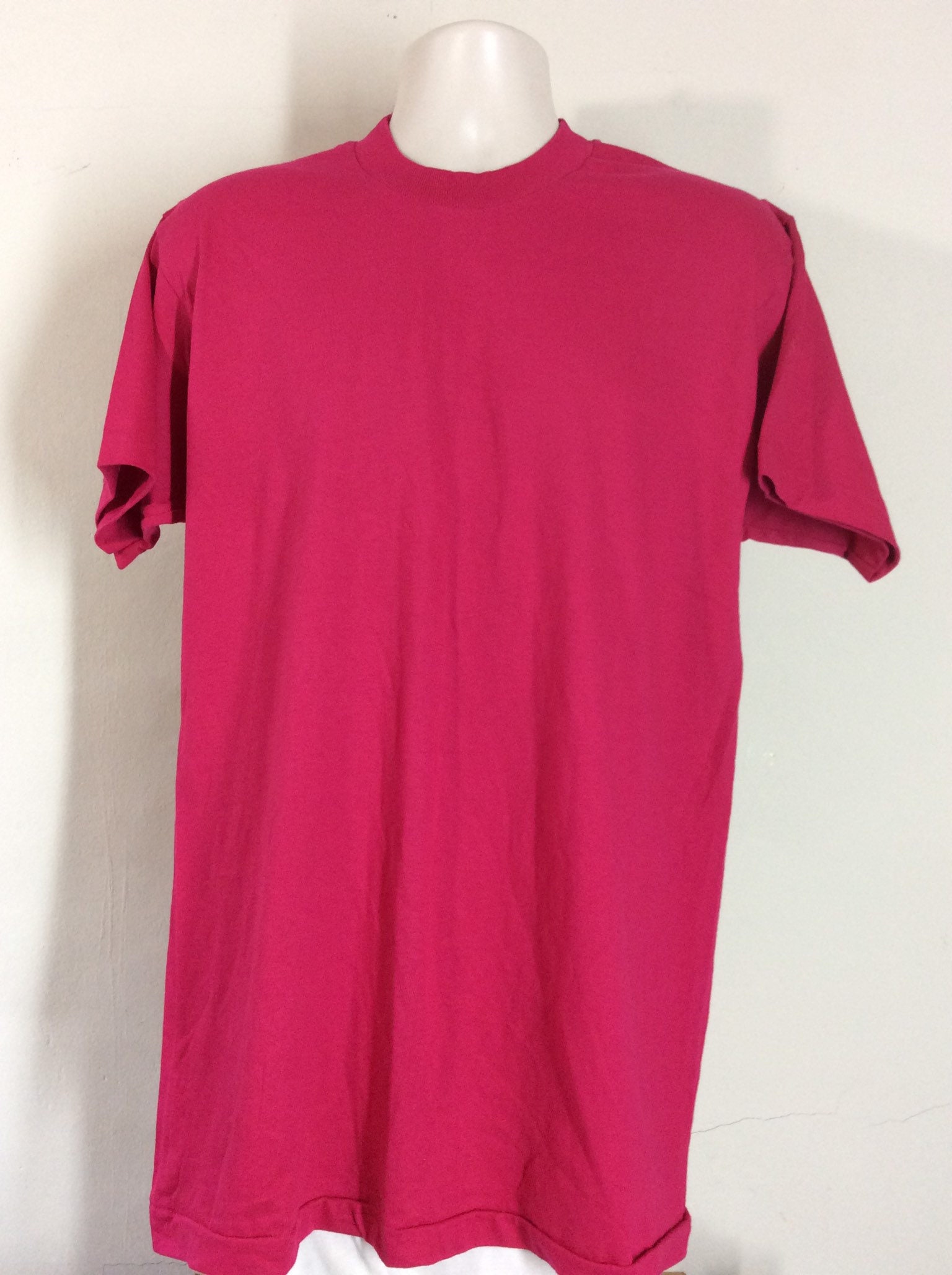 Vtg 80s Early 90s Fruit of the Loom Plain Fuchsia T-shirt L