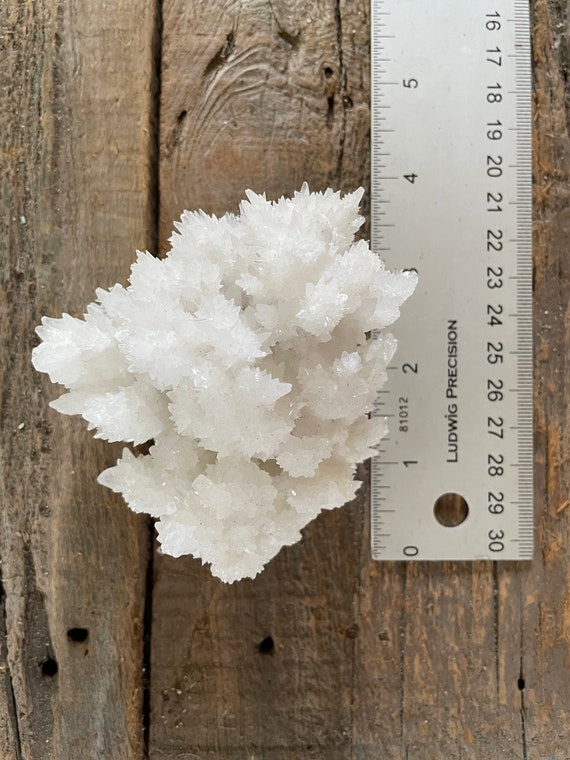 メキシコ産アラゴナイト洞窟方解石 239.9g 標本 結晶 鉱物 - Etsy 日本