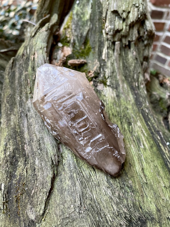 ブラジル ミナスジェライス産 スモーキーエレシタルクォーツポイント