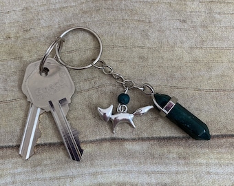 Dark green crystal fox keychain, vulpine keychain, fox gift, essential oil keychain, essential oil diffuser keychain, diffuser gift