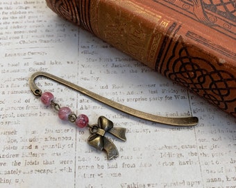 Pink and brass bow bookmark, kawaii bookmark, pastel goth bookmark, accessory bookmark, girly bookmark, vintage inspired bookmark