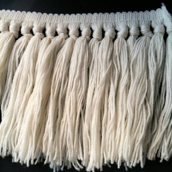 Fringed wool #tricot #ivoire #poncho #fil #ecru #naturel #bordure # braid