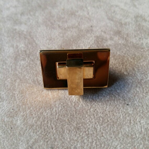 metal tourniquet