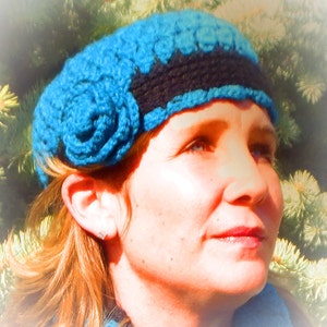 Crochet Cloche Hat and Infinity Scarf Pattern image 2