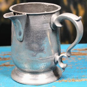 Antique Pewter Pint Tankard with Spout – Yates & Birch, Birmingham (c. 1839–1857)
