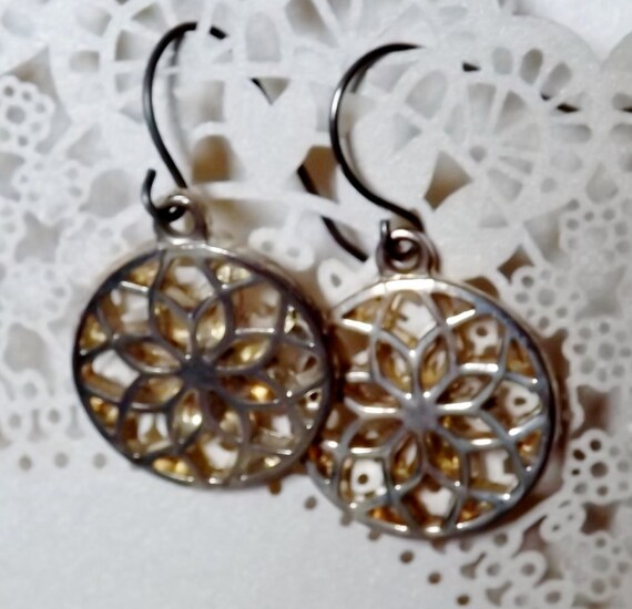 Silver, filigreed earrings - image 1