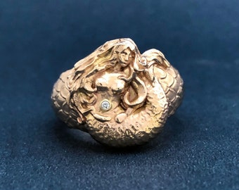 14k Solid Gold Mermaid, Beach, Ocean Style Ring with a tiny DIamond - Tavernays