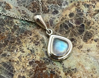 Gorgeous, Colorful Moonstone set in Sterling Silver Handmade Pendant and Chain - Tavernays