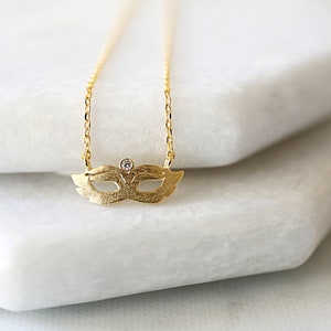 Dainty Necklace, Gold Masquerade Mask Necklace,Bridesmaid Gift, Gold  Mask Necklace, Birthday Gift,Layered Necklace-JU5