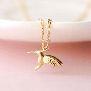 Tiny Hummingbird Charm Necklace, Tiny gold Hummingbird Necklace, Bird Charm Necklace, Bird Charm Necklace, Birthday Gift