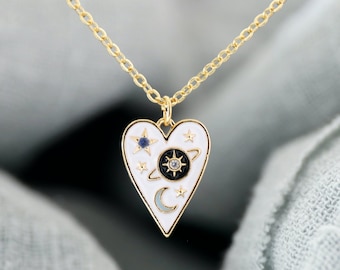 Universum weißes Herz Halskette, Mond, Stern und Planet Herz Halskette, Geburtstagsgeschenk, Brautjungfer Geschenk, Celestial Halskette
