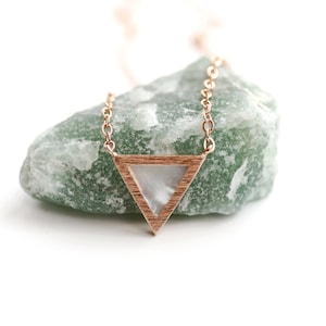 Rose Gold Dreieck-Halskette: Perlen-Anhänger, 16-45 cm Kette