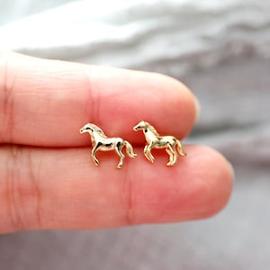 Horse earrings gold hot sale
