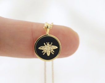 Bee Round Charm Necklace, Gold and Black Bee Charm Necklace, Bee Necklace,Graduation Gift, Birthday Gift