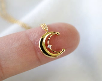 Dainty Necklace, Gold Crescent Moon Pendant Necklace, Gold Moon Necklace, Birthday Gift, Graduation Gift - JU6