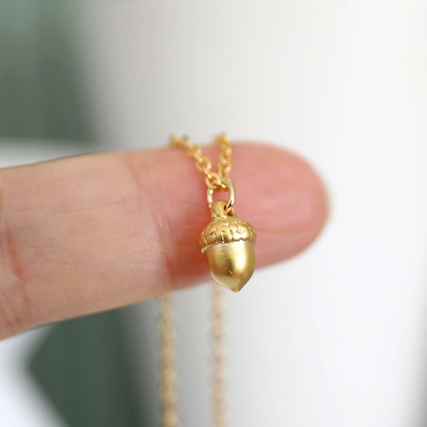 Acorn Necklace,Dainty Gold Acorn Charm Necklace,Bridesmaid Gift,Birthday Gift, Minimalist Necklace