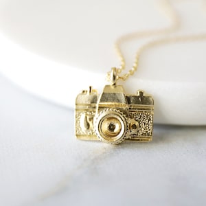 Dainty Gold Camera Pendant Necklace, Camera Necklace, Dainty Necklace, Bridesmaid Gift,Birthday Gift -JU6