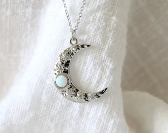 Dainty Moon Necklace, Silver Moon with Opal Stone Pendant Necklace, Moon Necklace, Birthday Gift, Layering Necklace