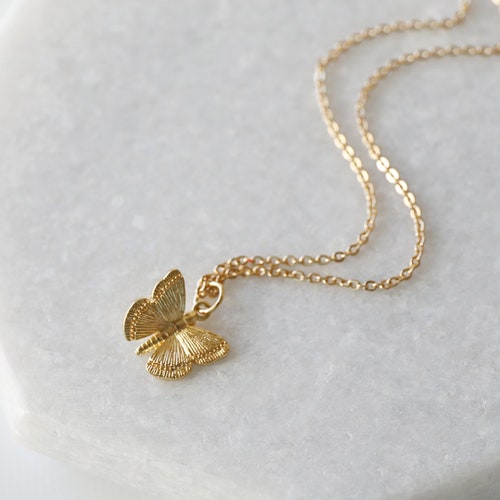 Dainty Gold Butterfly Pendant Necklace 
