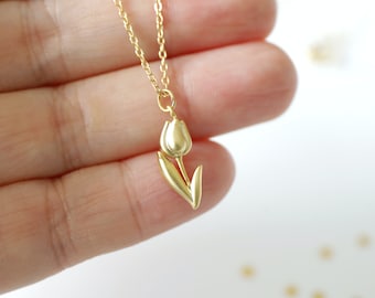 Tiny Gold Tulip Charm Necklace, Tulip Necklace,  Flower Necklace,Birthday Gift,Graduation Gift, Layered Necklace