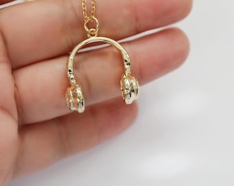Gold Headphone Pendant Necklace