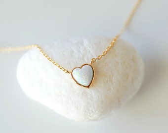 Hart ketting, kleine gouden opaal hart ketting, sierlijke hart ketting, bruidsmeisje cadeau, gelaagde ketting, verjaardagscadeau