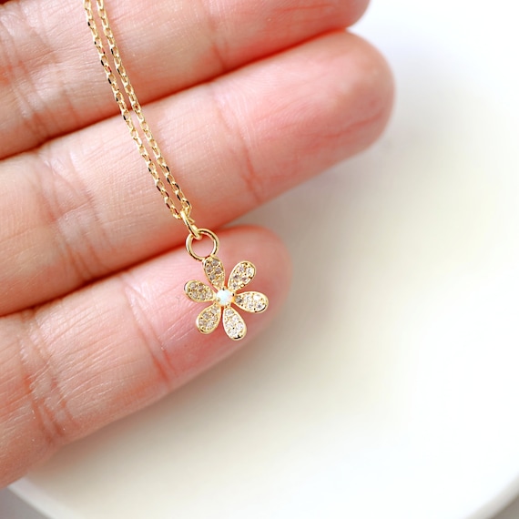 Small flower necklace sale