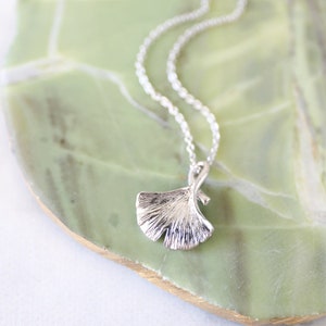 Silver Ginkgo Leaf Charm Necklace, Dainty Necklace, Leaf Charm Necklace,Birthday Gift,Best Friend Necklace,Bridesmaid Gift