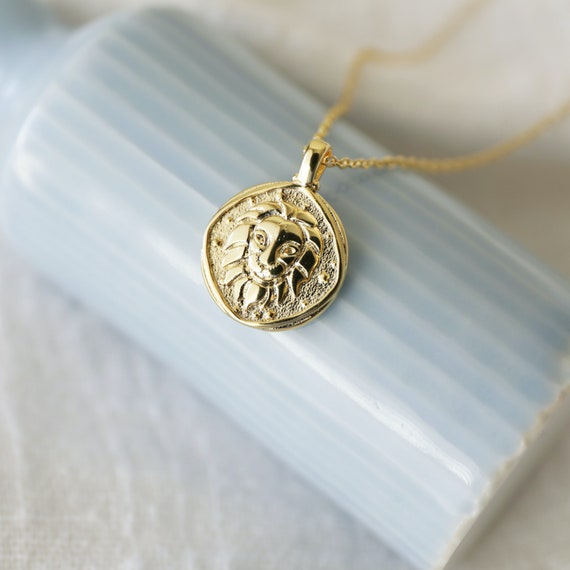 Dainty lion necklace deals