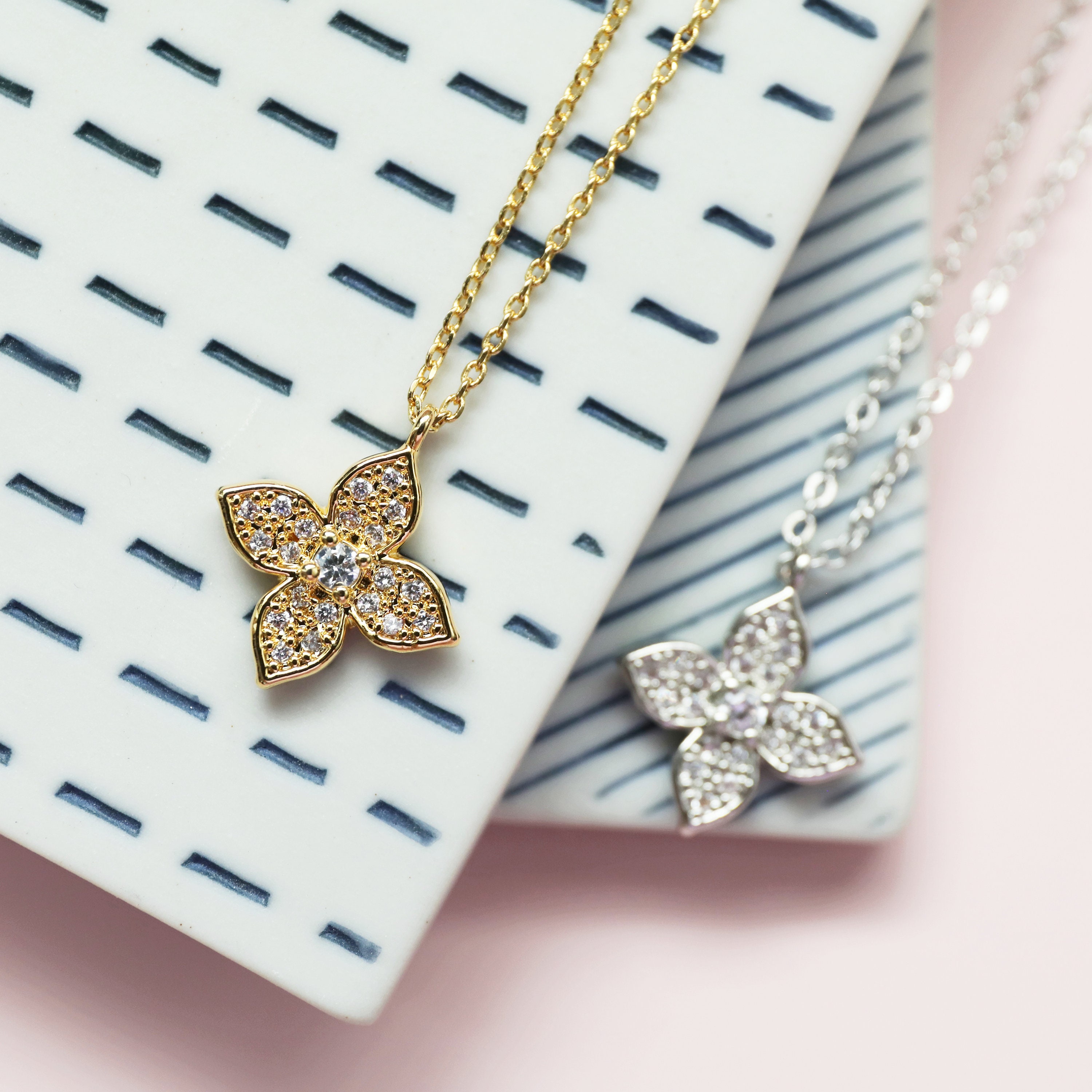 Collana Con Ciondolo Fiore E Scritta I Love You - In Acciaio Inox Con Zirconia Cubica, Regalo Per Donne E Ragazze