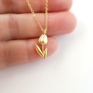 Gold Tulip Charm Necklace: Matte Gold Flower Pendant