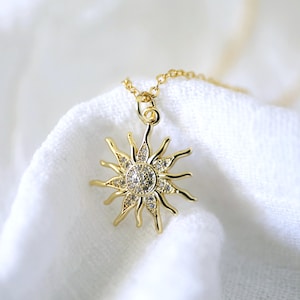 Sun Necklace, Gold Sun with CZ Stone Necklace, Dainty Sunburst Necklace,Bridesmaid Gift,Birthday Gift,Graduation Gift