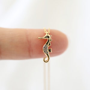 Sea Horse Necklace, Dainty Gold Sea Horse Necklace, Bridesmaid Gift, Birthday Gift, Minimalist Necklace, Birthday Gift