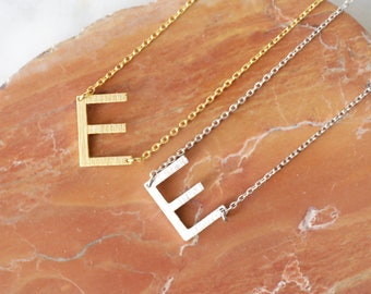 Initial Necklace, Dainty E Pendant Necklace, Alphabet E Necklace, Bridesmaid Gift,Bithday Gift, E Necklace, Mothers Day Gift