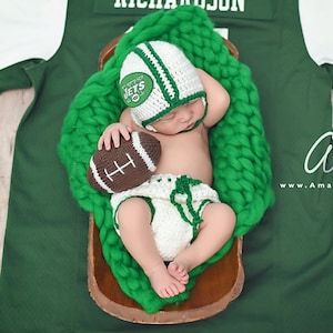 Football Team New York Jets Helmet, , baby football team hat, crochet baby shower gift, Baby Football outfit coming home outfitNewborn image 1