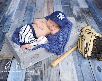 Baseball outfit Baby Baseball  Cap , pants,,, crochet baby shower gift, Newborn Baby PHOTO PROP- Yankees baby  outfit- knit photo prop