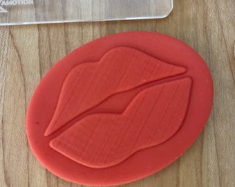 Lips Valentine's Fondant Cookie Embosser Stamp, Kissing Lips Fondant Stamp, Sexy Lips Cookie Gift Decor (outbosser debosser)