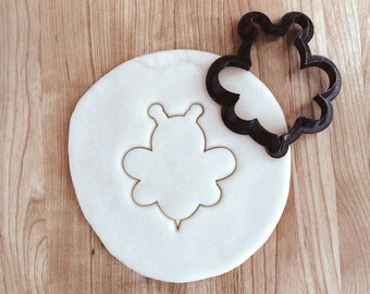Bee Outline Cutter