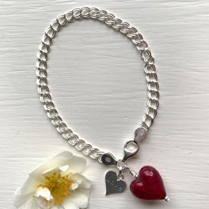 Diana Ingram bracelet with red Murano glass small heart and Sterling Silver &#39;Love&#39; heart charm on Sterling Silver double curb chain